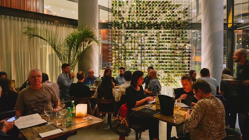 La Cave Gastronomia e Vinhos